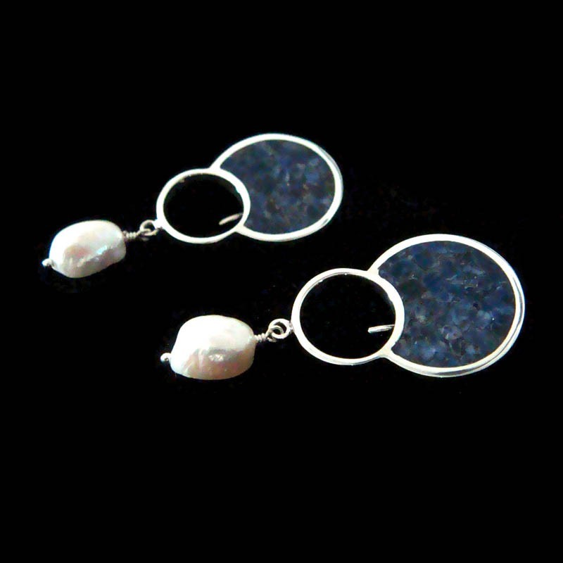 Brinco Lua Cheia com Inlay de Lápis Lázuli